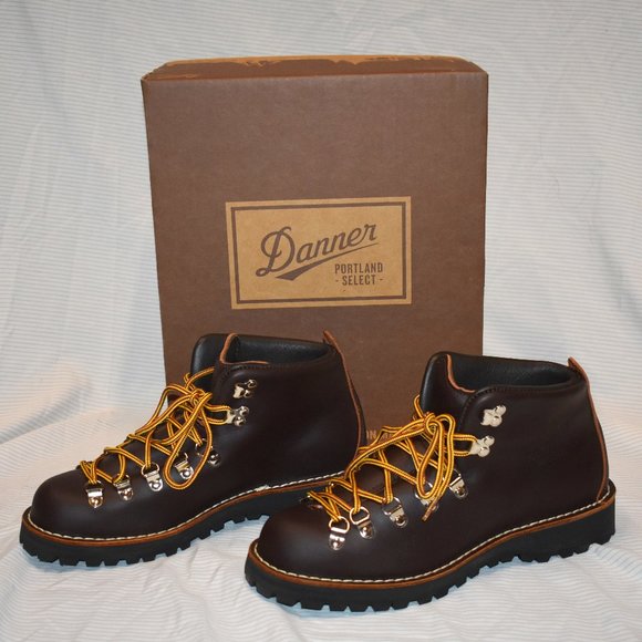 Danner Shoes - NEW DANNER MOUNTAIN LIGHT WOMENS sz 10 M BROWN LEATHER BOOTS - 31529 GORE-TEX